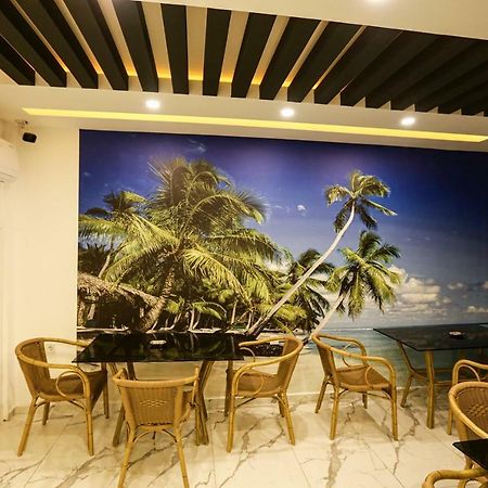 Papillonada Hotel 艾登 外观 照片